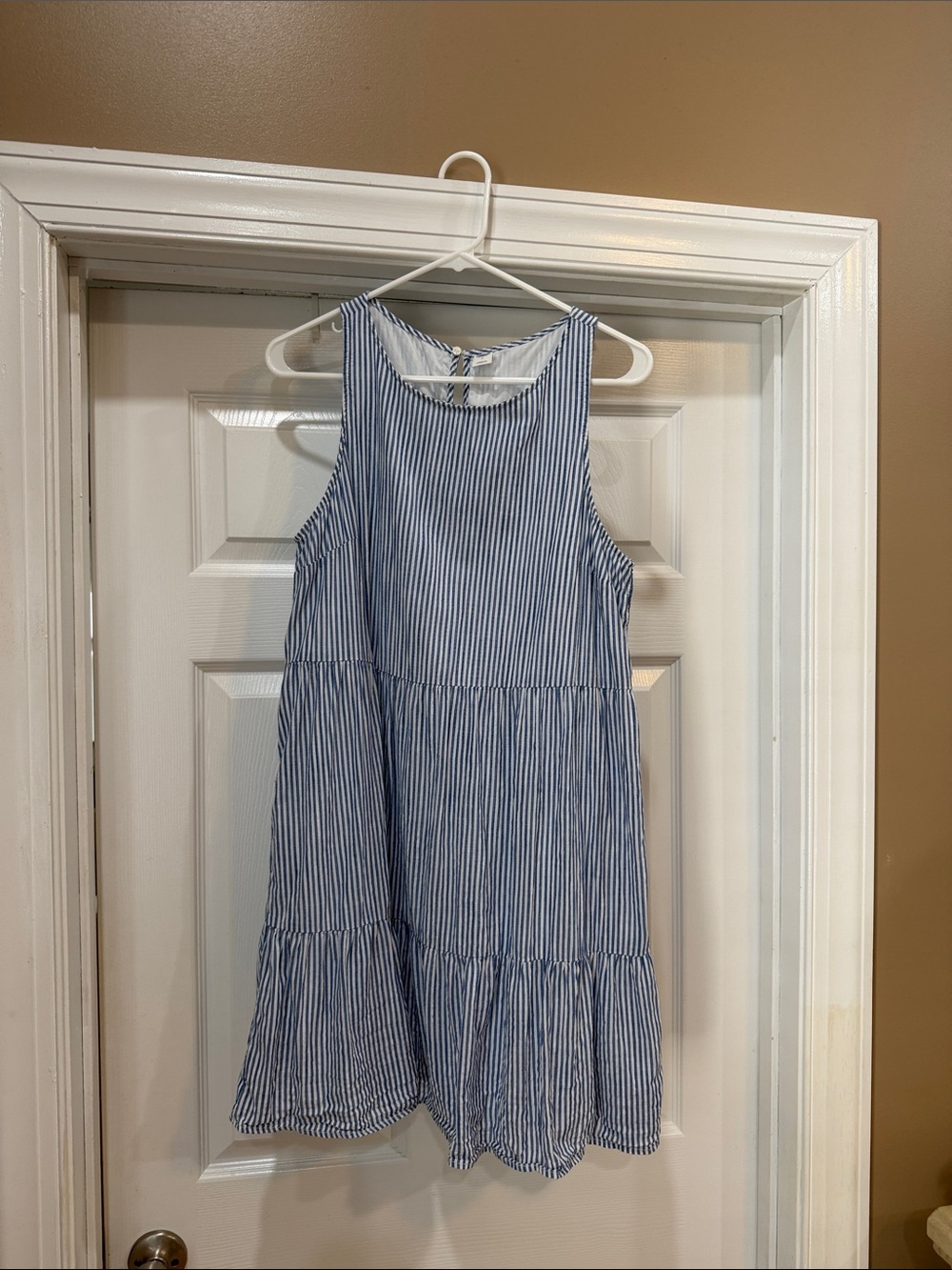 Old Navy Striped Blue Tiered Sundress Sz med. Euc.